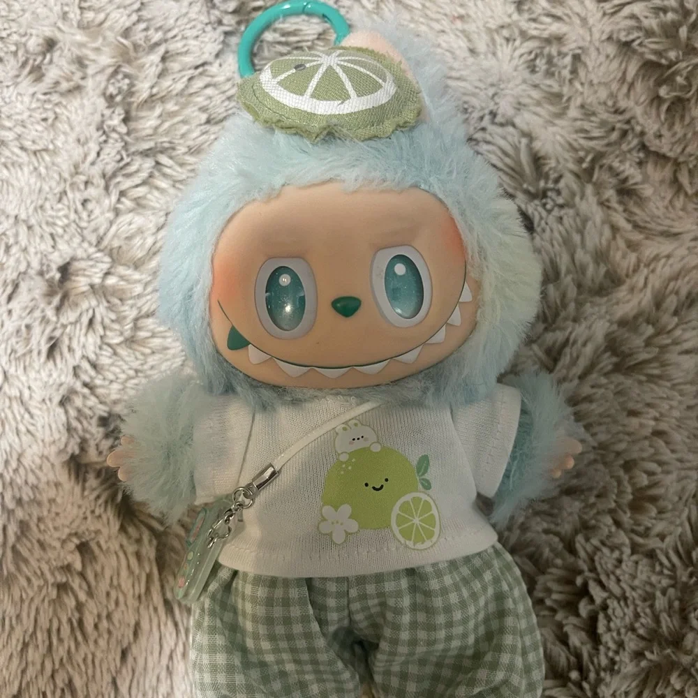 Cute Labubu Set with Blue and Pink Outfits - Picture 4 of 4